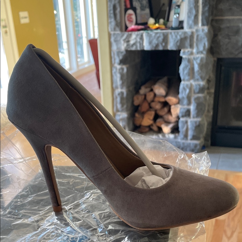NWT Riverberry Suede Stiletto Heels - Picture 5 of 16